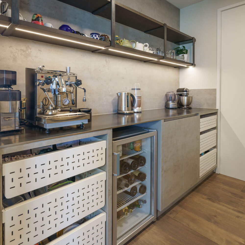 Tanova Ventilated Drawers White in a kitchen